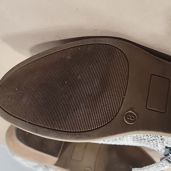 Very G Snakeskin Texture Booties / Ankle Boots. Size 8, Excellent Condition! - Picture 6 of 6